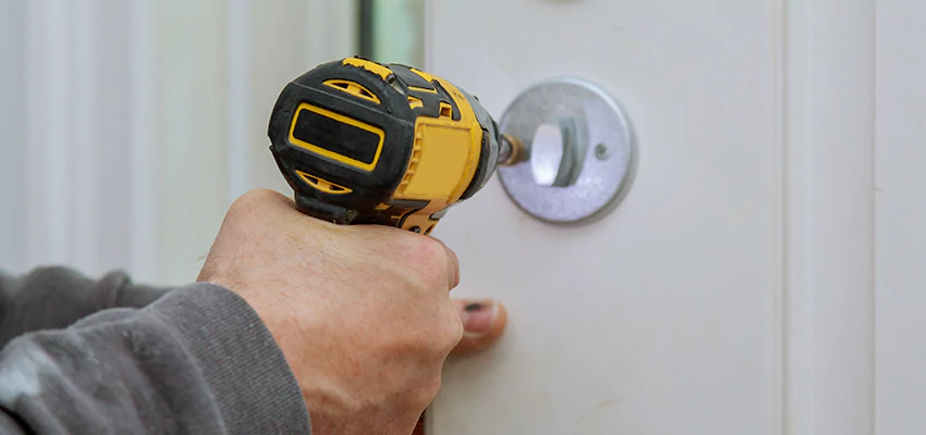 Street Locksmith For Smart Lock Repair in Anaheim, CA